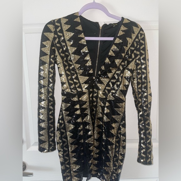 Sequence Dress W/ front Slits - Picture 3 of 12